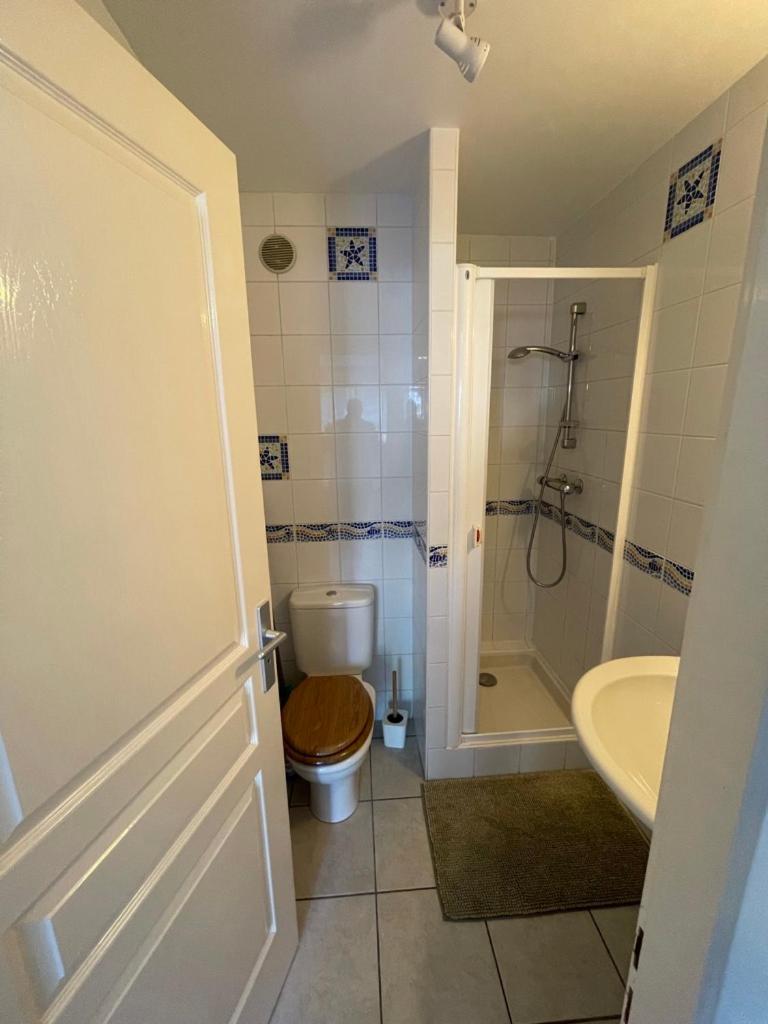 אנדרנוס-לה-באינס Appartement Ou Studio En Hyper Centre, Pour La Plage Et La Rue Pietonne Il Suffit De Traverser La Rue , Voir La Photo Principale מראה חיצוני תמונה