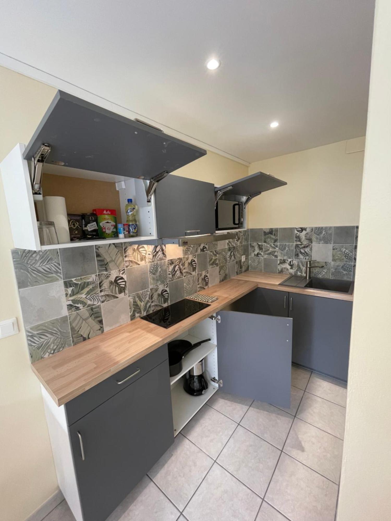 אנדרנוס-לה-באינס Appartement Ou Studio En Hyper Centre, Pour La Plage Et La Rue Pietonne Il Suffit De Traverser La Rue , Voir La Photo Principale מראה חיצוני תמונה