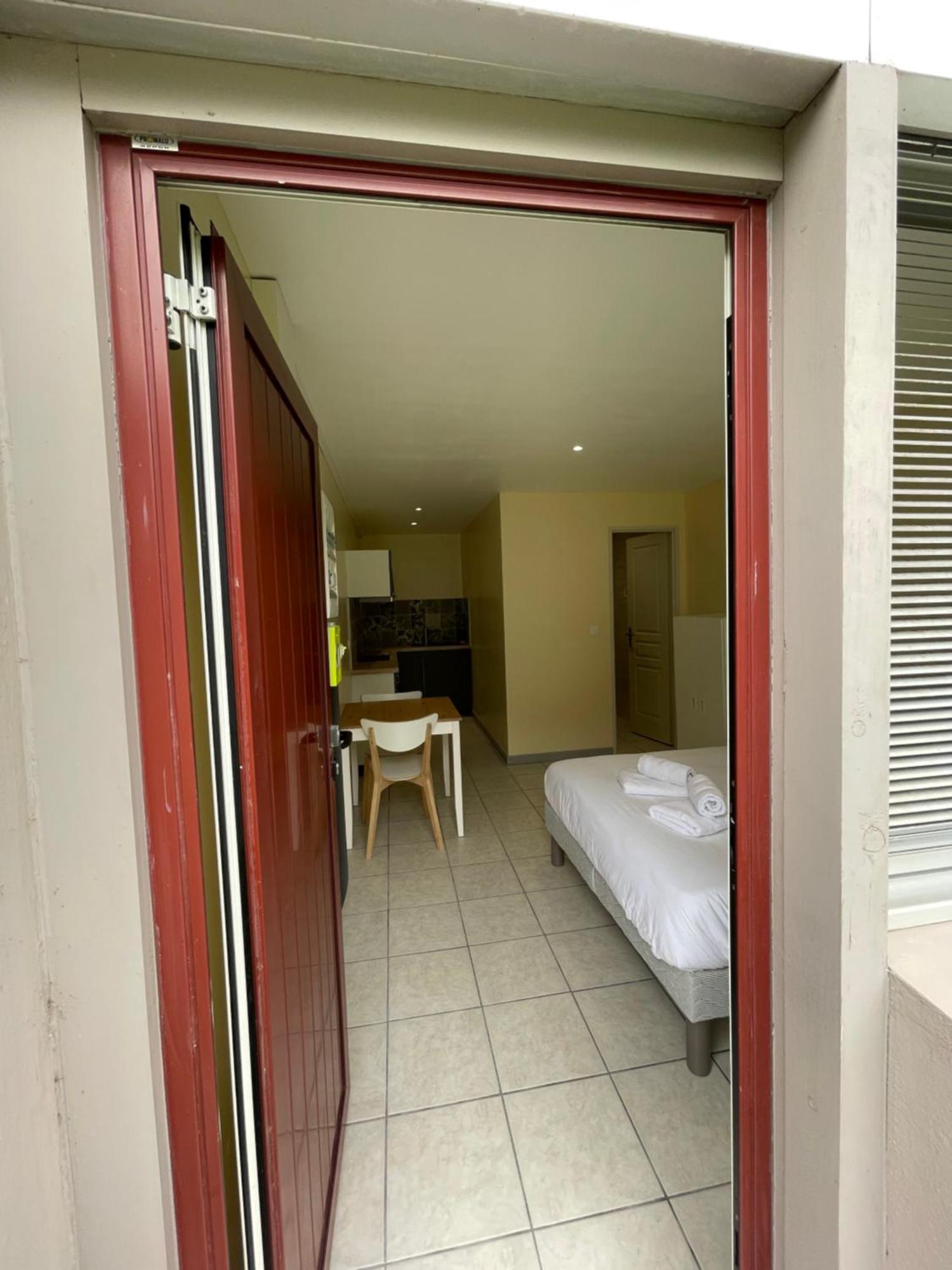 אנדרנוס-לה-באינס Appartement Ou Studio En Hyper Centre, Pour La Plage Et La Rue Pietonne Il Suffit De Traverser La Rue , Voir La Photo Principale מראה חיצוני תמונה